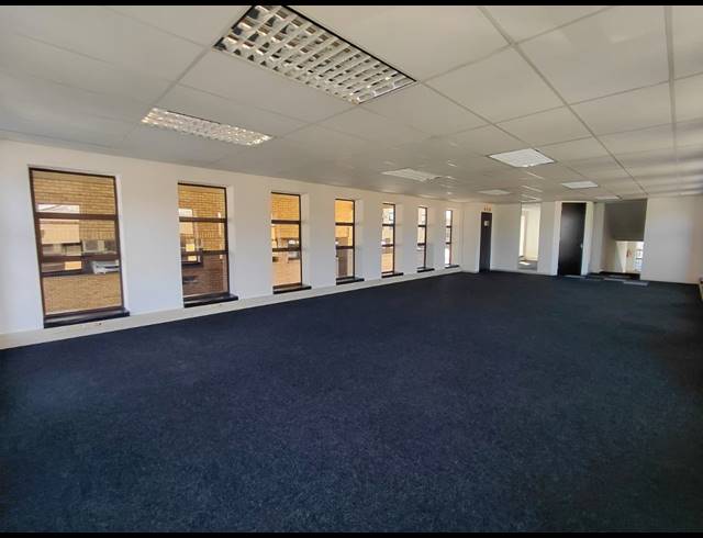277M² OFFICE TO LET IN HURLINGHAM